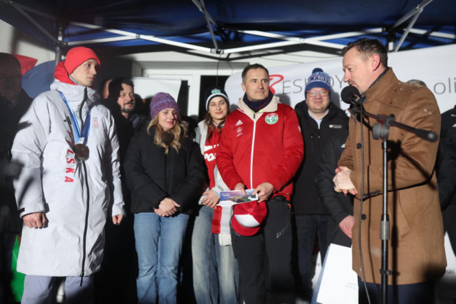 Kacper Tomasiak powitany po IO w rodzinnych stronach