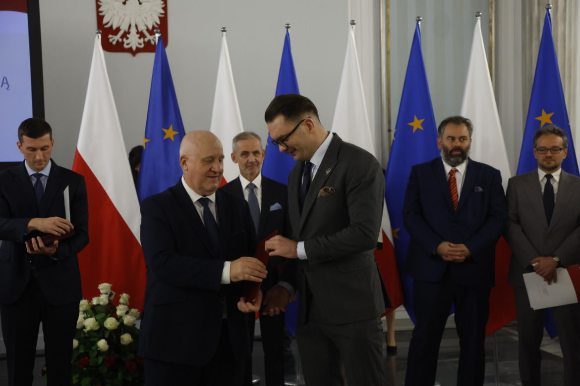 "Hańba!" Łukasz Mejza wybuczany 