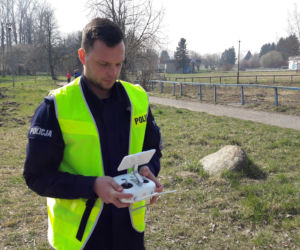 Koronawirus w Koszalinie. Policyjny dron w akcji
