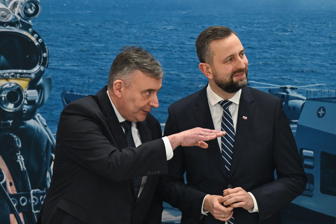 Umowa na zbudowanie okrętu ratowniczego dla Marynarki Wojen