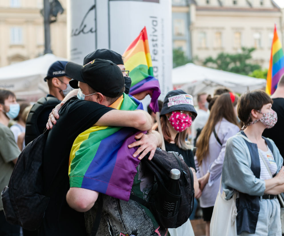Krakowscy nauczyciele wspierają osoby LGBT. Opublikowali emocjonalny apel