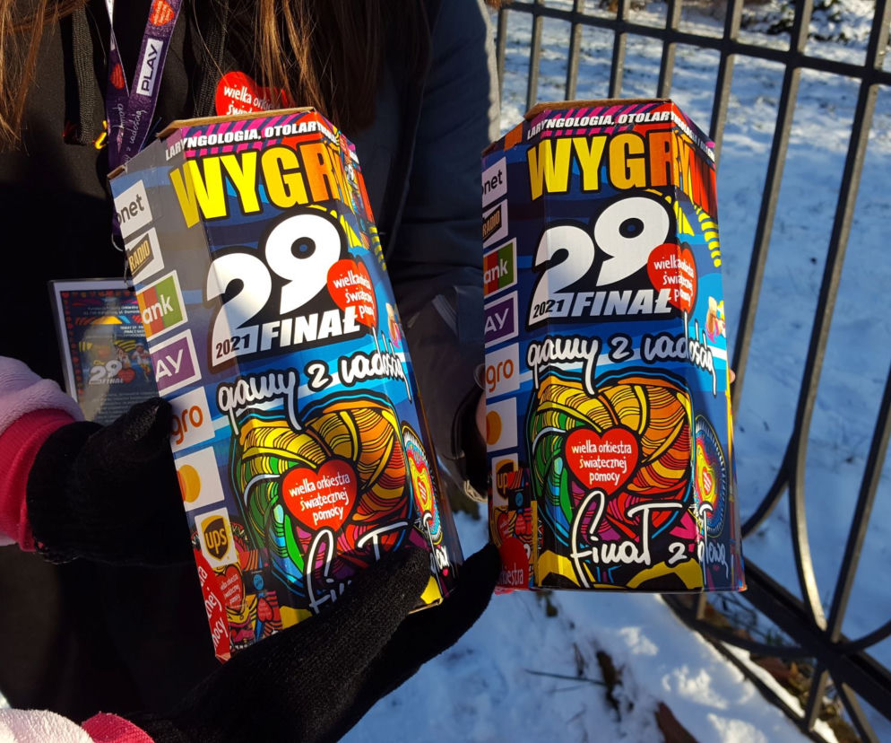 Pomaga pogoda i... przebranie też. Trwa finał WOŚP w Lesznie