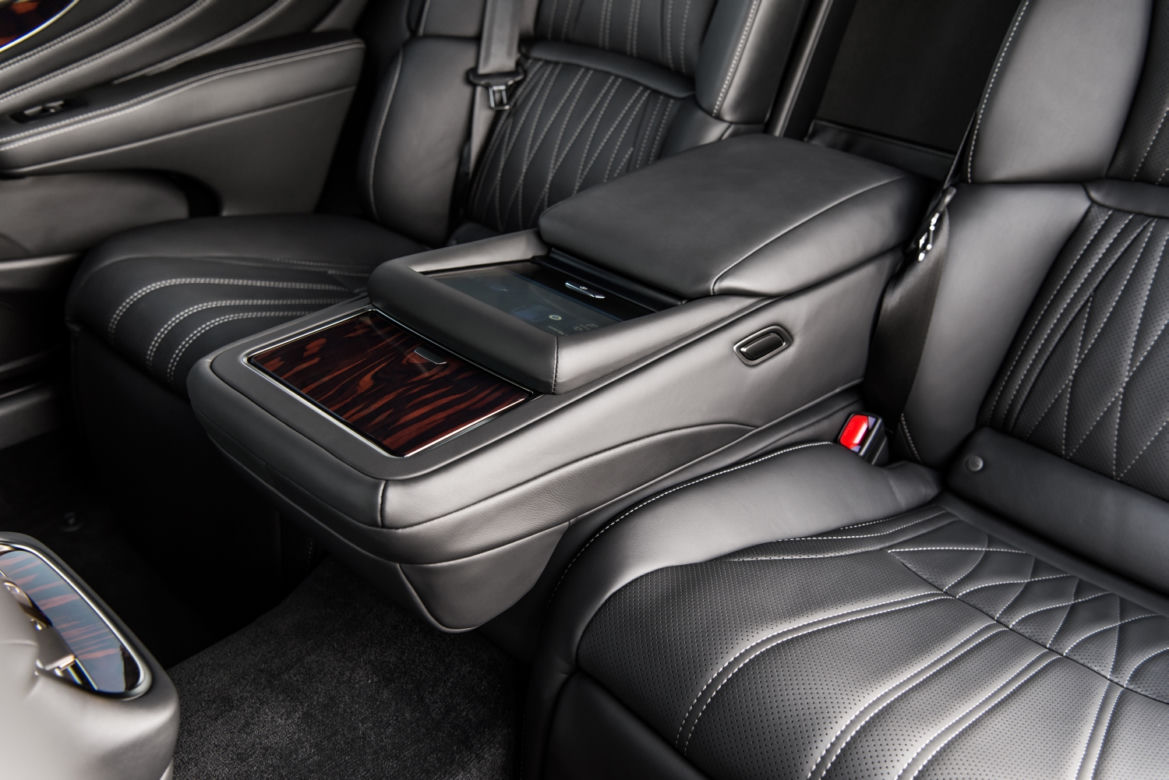 nowy Lexus LS500
