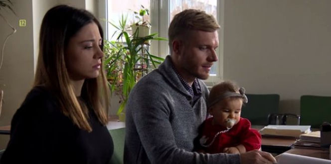M jak miłość, Iza (Adriana Kalska), Artur (Tomasz Ciachorowski), Maja (Anna Wierzchoń)