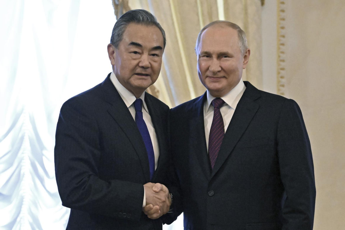 To oni rządzą teraz Rosją! "Nazywają Chińczyka szefem, Putin jest prawie martwy"