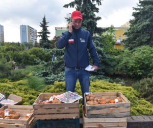 Nietypowy protest Agrounii. Rolnicy rozdawali ziemniaki w Toruniu