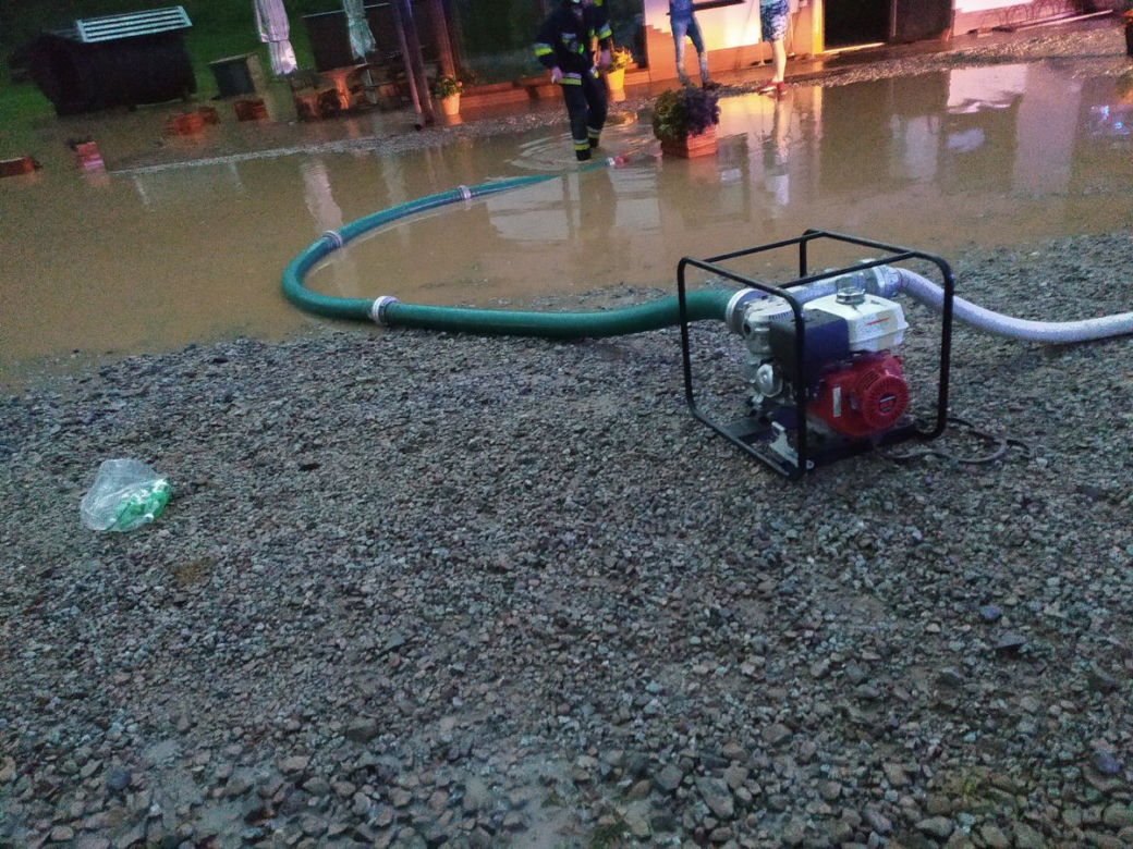 Bilans nawałnicy w Nowym Sączu i Łącku. Zalane zostały 42 budynki 