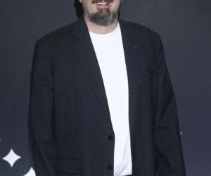 Tak na początku kariery wyglądał Piotr Kędzierski. Dziś trudno go rozpoznać na starych zdjęciach