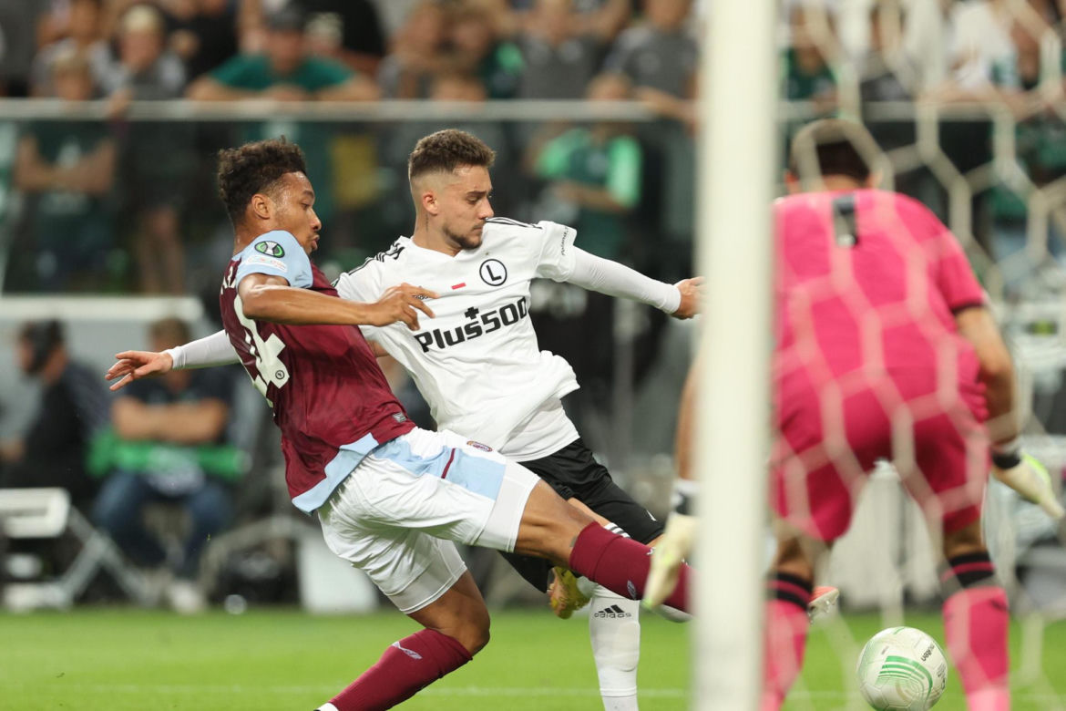 Michał Probierz na meczu Legia - Aston Villa