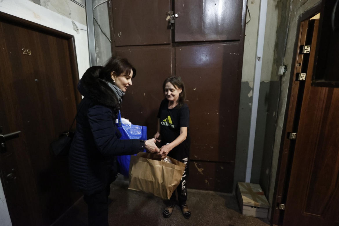 Zanieśliśmy Wigilię seniorom na Pradze. Ekipa "Super Expressu" razem ze stowarzyszeniem "Otwarte Drzwi"
