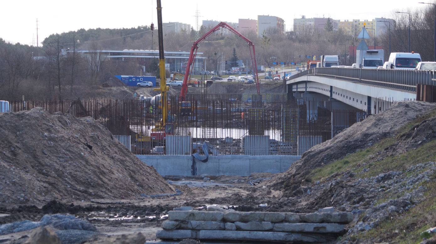 Trwa budowa mostów nad Brdą w Bydgoszczy. Sprawdzamy, jak przebiegają prace