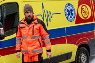 Na sygnale, odcinek 884. Człowiek nadany w paczce kurierskiej i wizyta w więzieniu