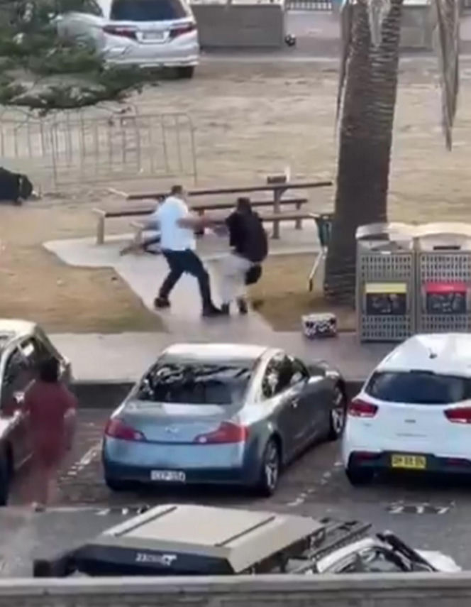 Masowa strzelanina na plaży. Bohater gołymi rękami obezwładnił sprawcę masakry