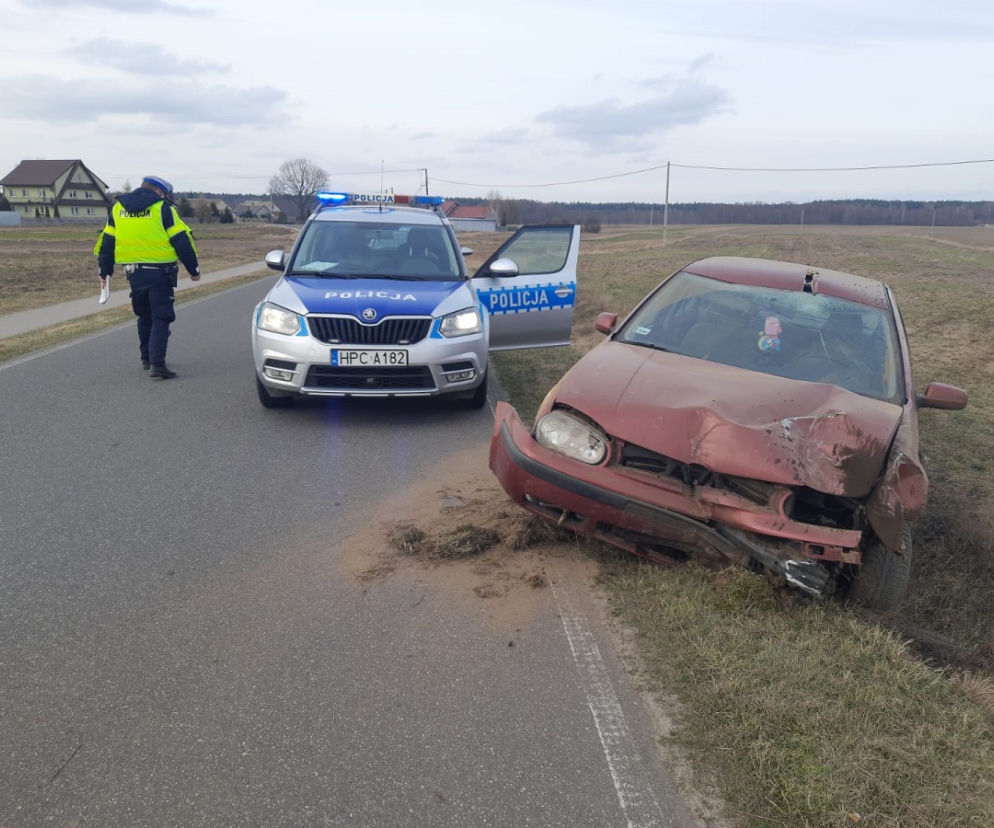 Wariacki rajd pijanego kierowcy skończył się w rowie. Dantejskie sceny koło Rypina