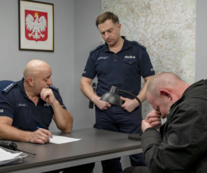 Policjantki i Policjanci, odcinek 1392: Góral i Tamara próbują spędzić romantyczny wieczór. Ich plany burzy niespodziewane pojawienie się Jagny