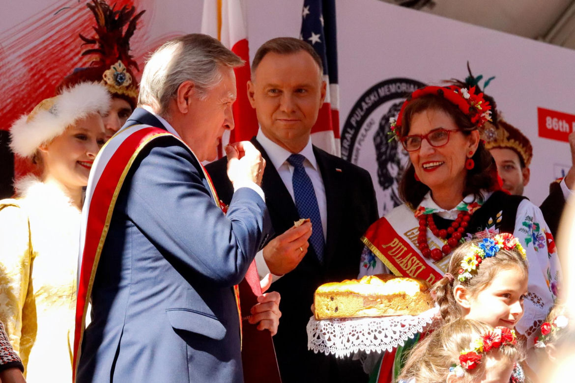 Prezydent Andrzej Duda na Paradzie Pułaskiego w Nowym Jorku. Tańczy poloneza!