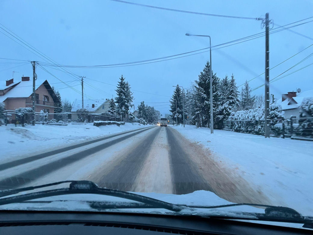 Śnieg na ulicach Nowego Sącz
