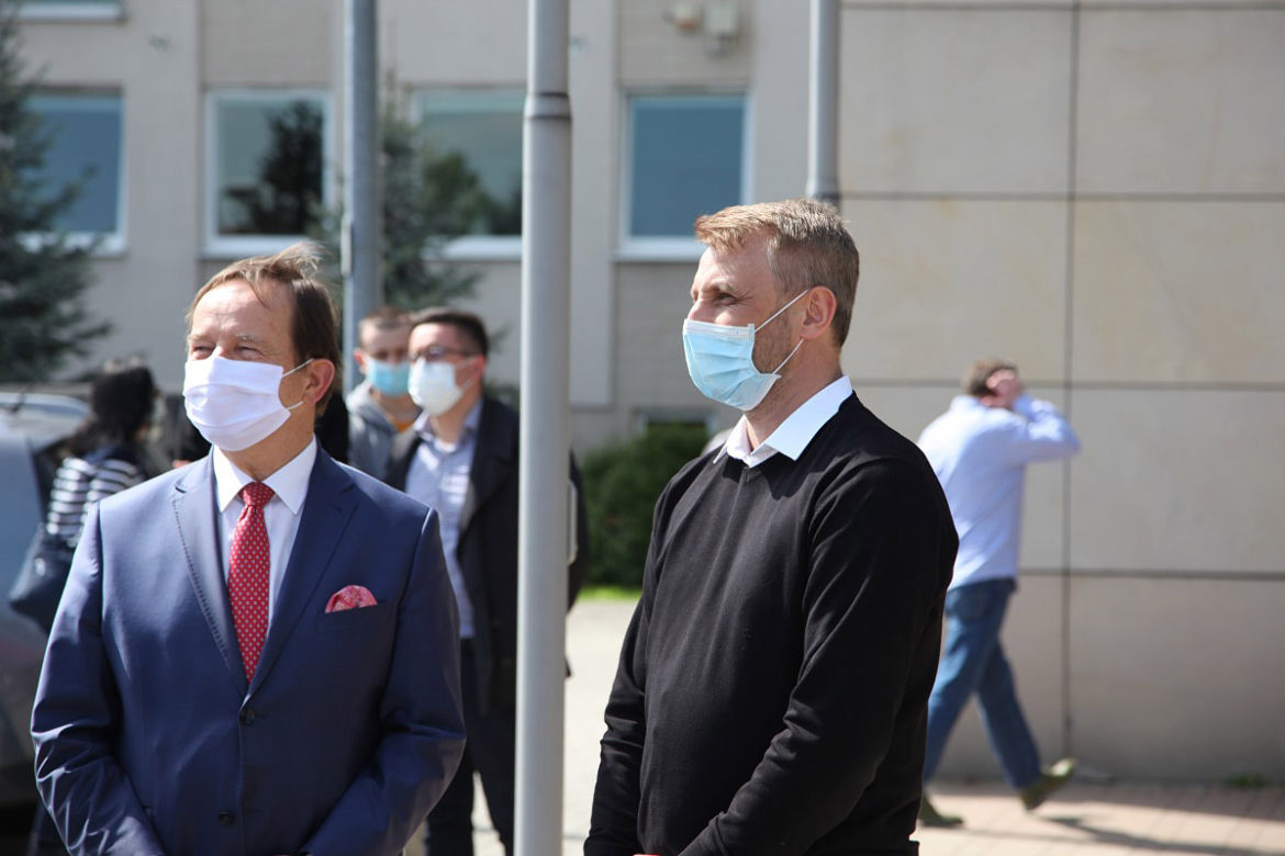 Nowe karetki. Będą służyły do walki z koronawirusem w Rzeszowie, Przemyślu, Krośnie, Sanoku i Mielcu