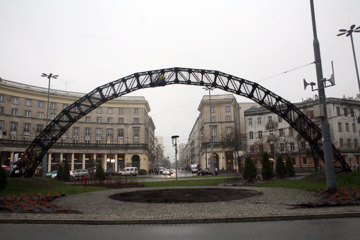 Spalona przez przeciwników tęcza w 2013 roku