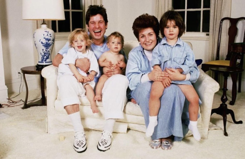 Miłość, która przetrwała piekło. Historia Ozzy’ego i Sharon Osbourne – toksyczna, szalona i prawdziwa
