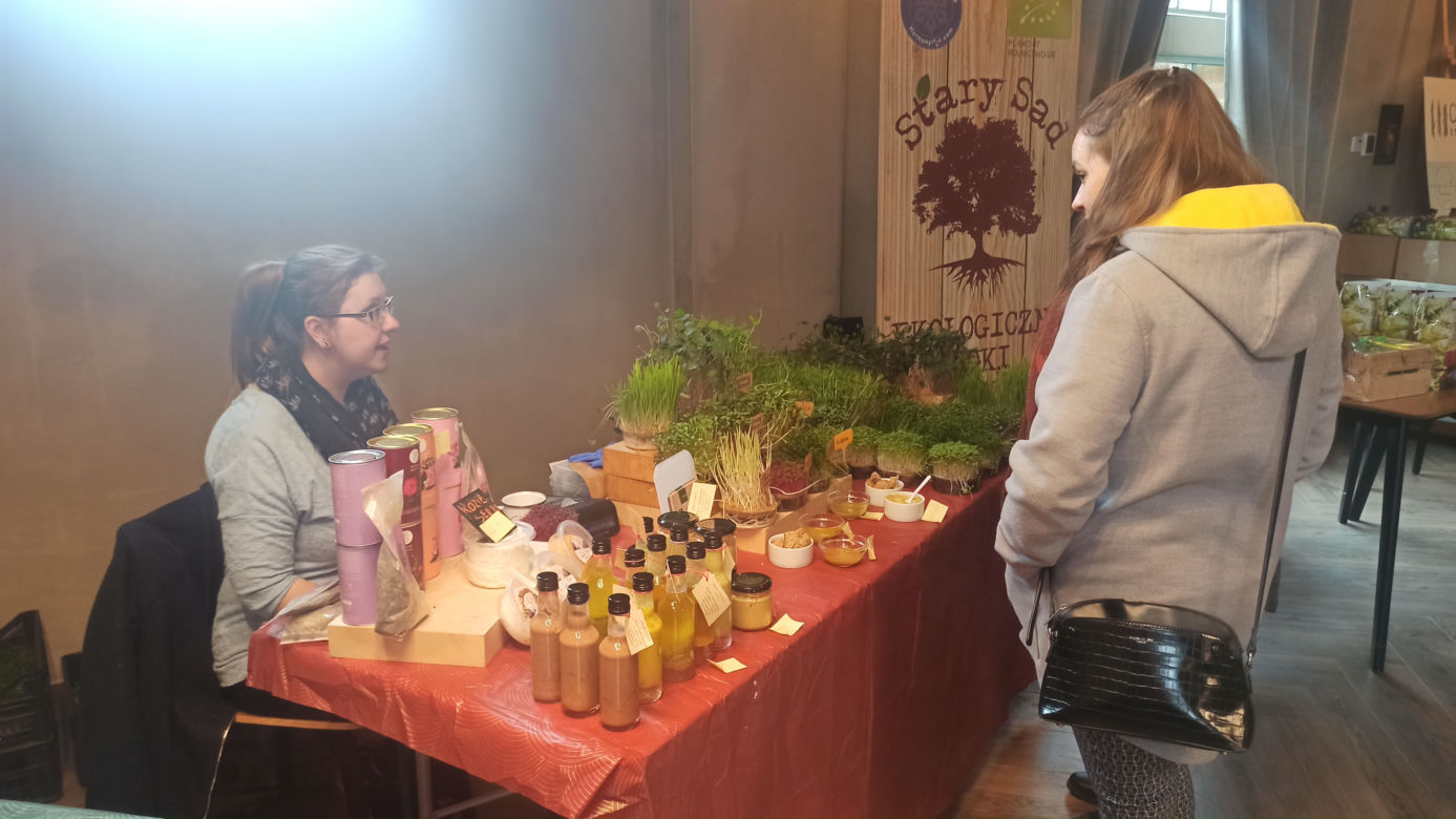 Trwa jarmark wielkanocny w Olsztynie. Co dobrego można kupić? [ZDJĘCIA]