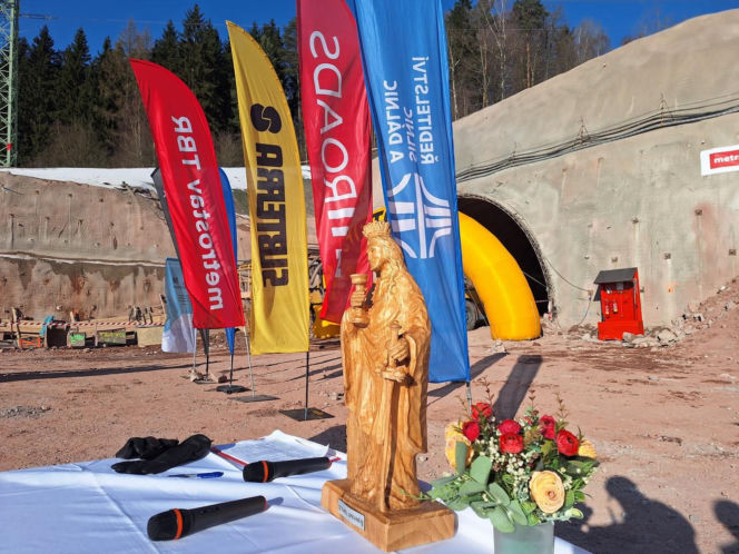 Budowa D11 w Czechach do granicy z Polską S3 w Lubawce