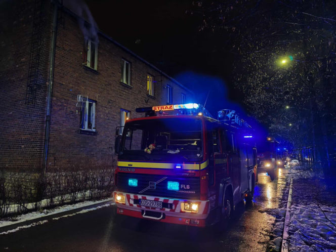 Tragiczny pożar w Chełmku. W mieszkaniu znaleziono zwęglone zwłoki mężczyzny