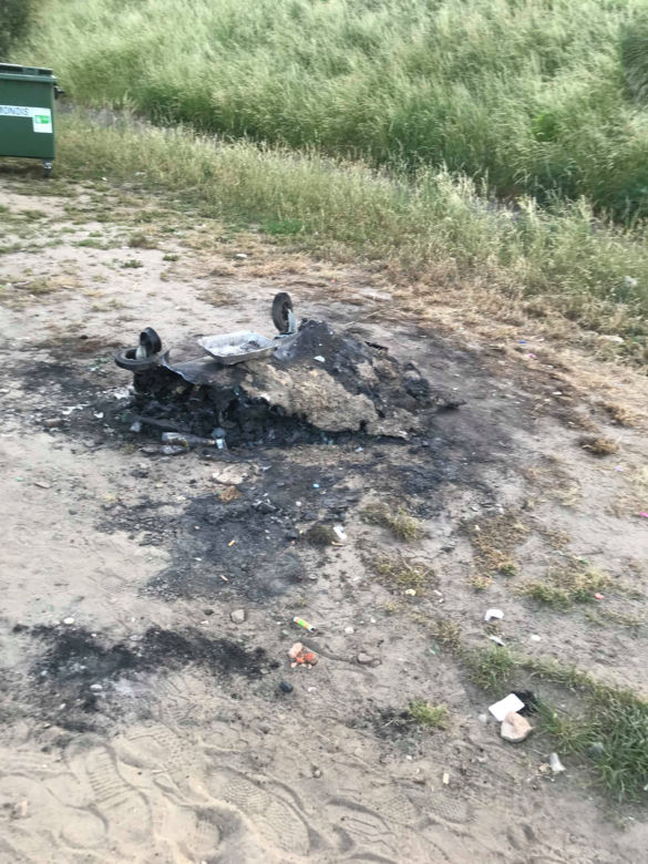 Zniszczone kontenery nad Wartą