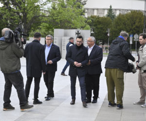 Politycy PiS jadą na wyjazdowe posiedzenie klubu