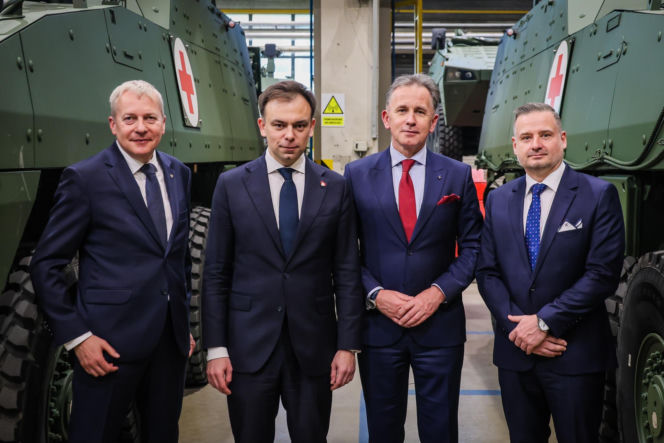 Rosomak z gigantycznym wsparciem 57 mln zł. Zwiększenie produkcji i linia dla Legwanów