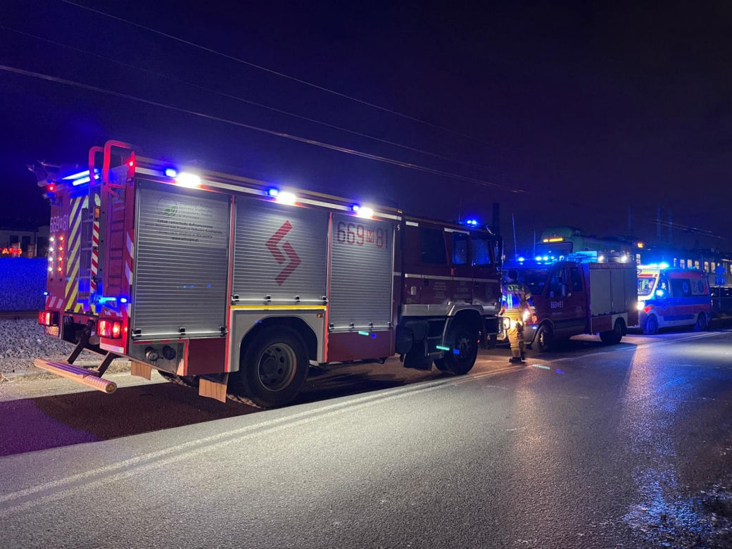 Makabryczny wypadek w Duchnicach. Pod kołami pociągu znalazł się mężczyzna. Nie żyje