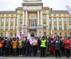 Pod KPRM protestują pracownicy budżetówki