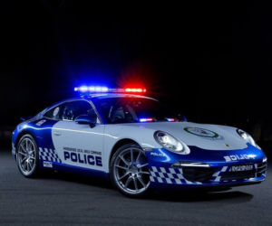 Porsche 911 Carrera jako radiowóz policji w Australii