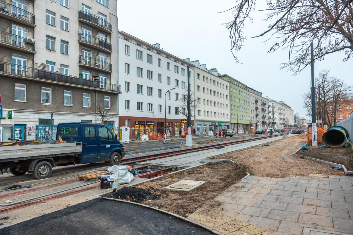 Budowa tramwaju na Rakowieckiej w Warszawie w styczniu 2025 r.