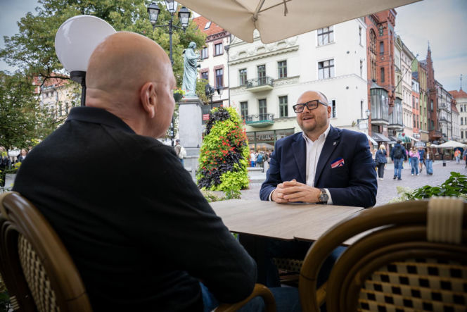 Spacer po Toruniu i rozmowa z prezydentem Pawłem Gulewskim