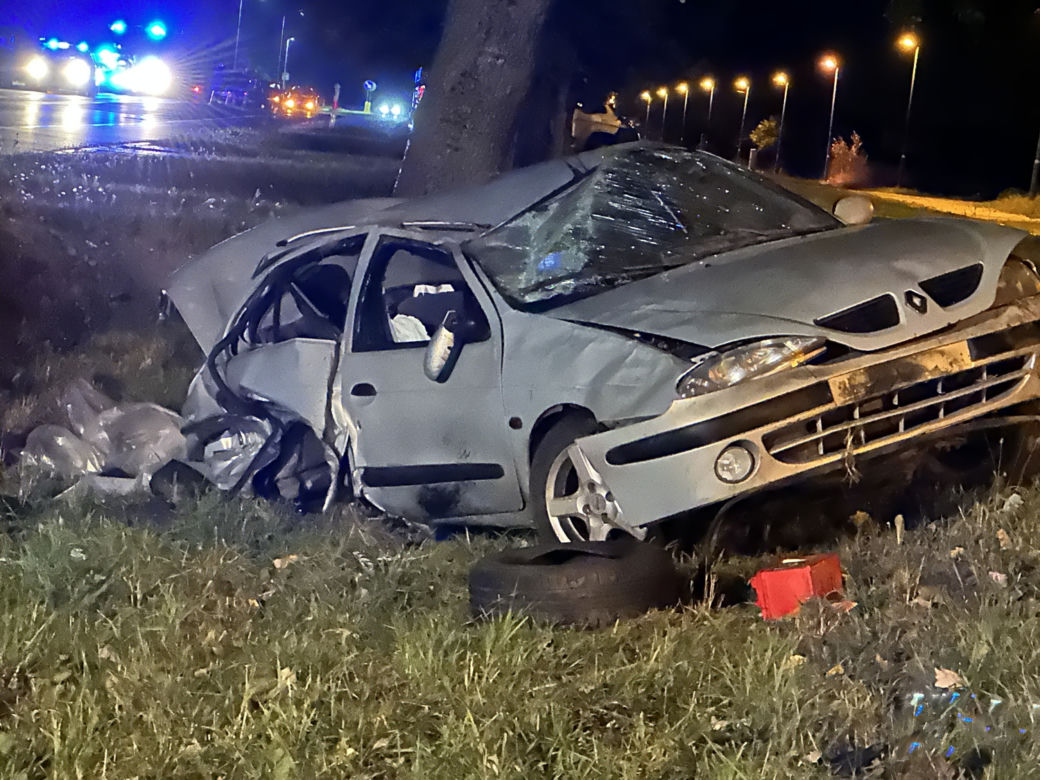 Dachowanie dwóch aut w Suchocinie. Dwie osoby trafiły do szpitala. Droga była zablokowana przez kilka godzin