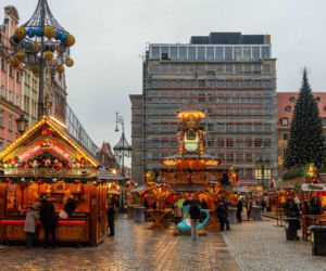Wroclaw. Jarmark Bozonarodzeniowy juz otwarty.