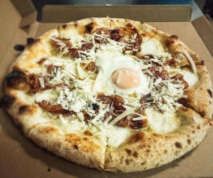 Gdzie zjeść pizzę w Warszawie? Zobacz TOP 10 najpyszniejszych pizzerii!