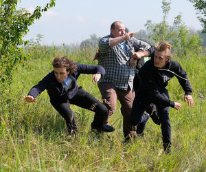 M jak miłość, odcinek 1894: Brutalny atak na Tadeusza i księdza Grzegorza! Oberwą przez Kisielową - ZDJĘCIA