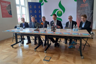 Akcja edukacyjna Czerwony Kapturek w Krainie OZE