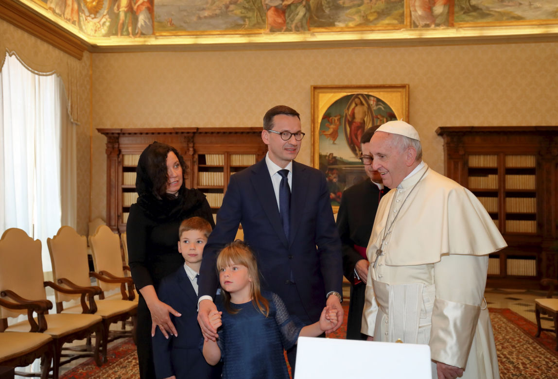 Premier Mateusz Morawiecki z dziećmi