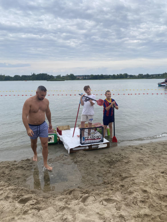 Kraśnickie Mistrzostwa w Pływaniu na Byle Czym