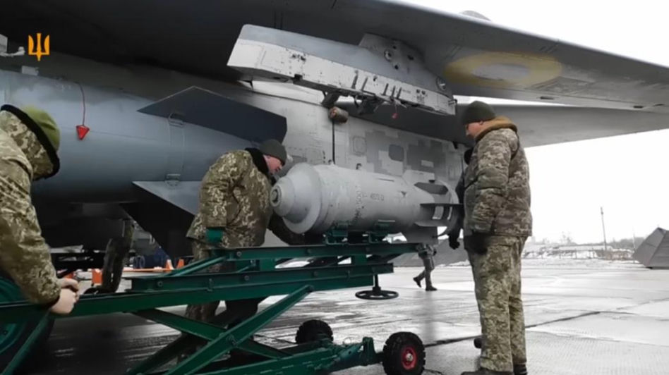 Ukraińskie F-16 na froncie. Taktyka z Zachodu nie wystarczyła, piloci stworzyli własną