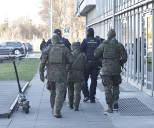 Warszawa. Wojsko na stacjach kolejowych