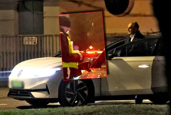 Waldemar Pawlak traci wpływy w PSL, ale nie euforia życia. Po wyjściu z restauracji m…