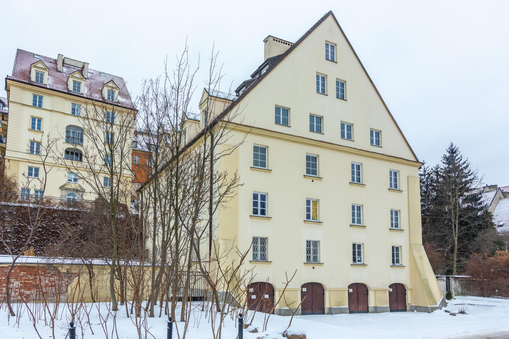 Dom Profesorów na ul. Brzozowej w Warszawie