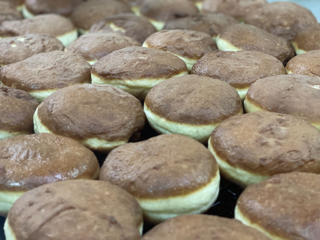 Zobacz, jak powstają pączki