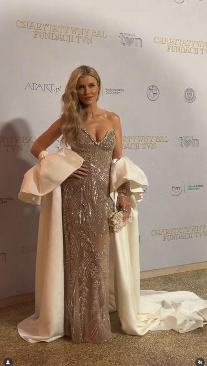 Joanna Krupa błysnęła na balu