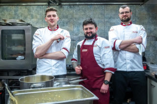 „Kuchenne Rewolucje” w Poznaniu: Bistro Brejk pod lupą Magdy Gessler. Przyjaciele walczą o swoją restaurację