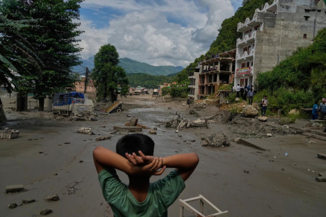 Horror w Nepalu. Odnaleziono zwłoki 270 osób. 1300 zaginionych!
